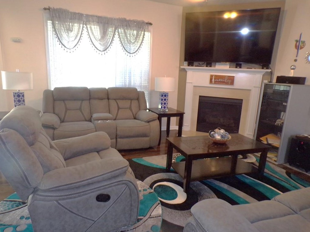 365 Laurelton Cir, Lawrenceville GA  30044-7748 exterior