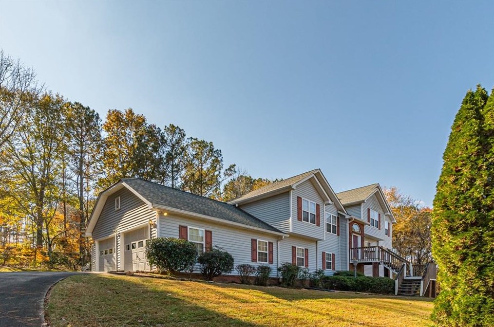 2455 River Place Xing, Douglasville, GA 30135-3086