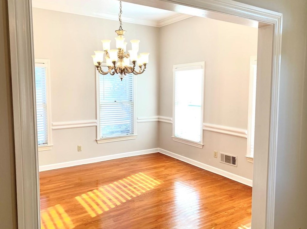 9445 Knollcrest Blvd, Alpharetta GA 30022-5112 exterior