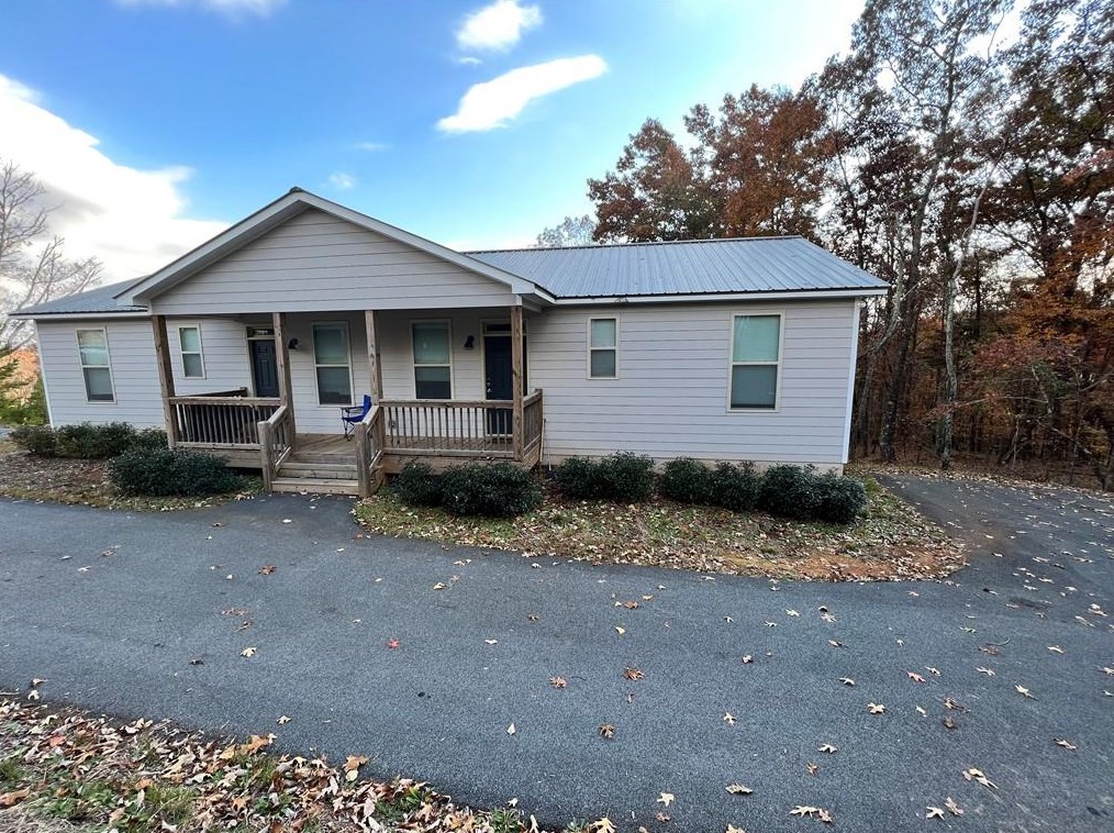 681 Valley Dr, Dawsonville, GA 30534