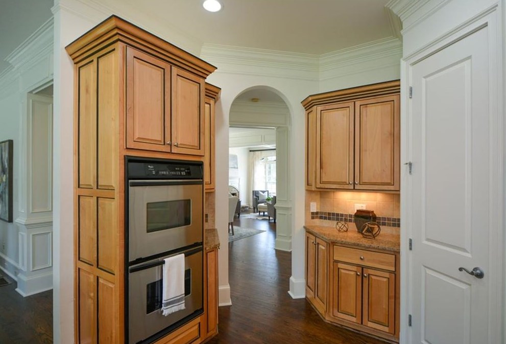 1131 Park Overlook Dr, Atlanta GA  30324-5683 exterior