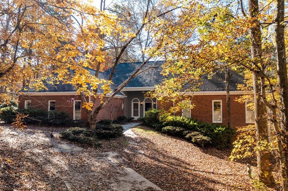 1735 Providence Farms Ln, Alpharetta, GA 30009-3291