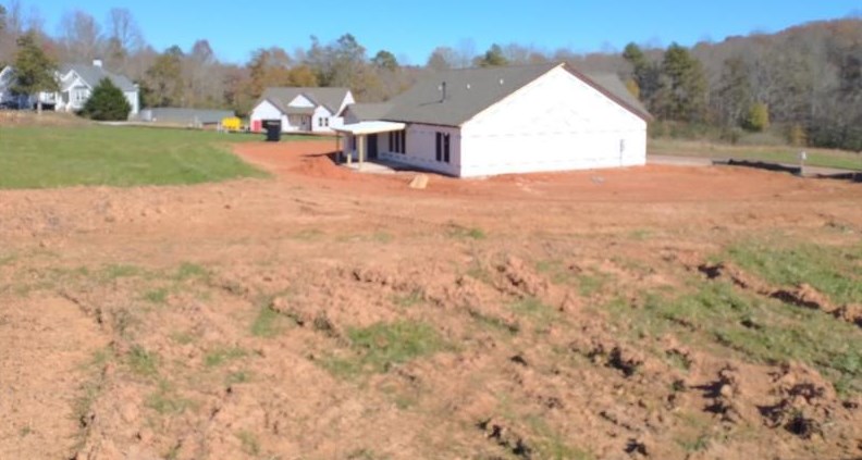 215 Waterford Cir, Cornelia, GA 30531-0049