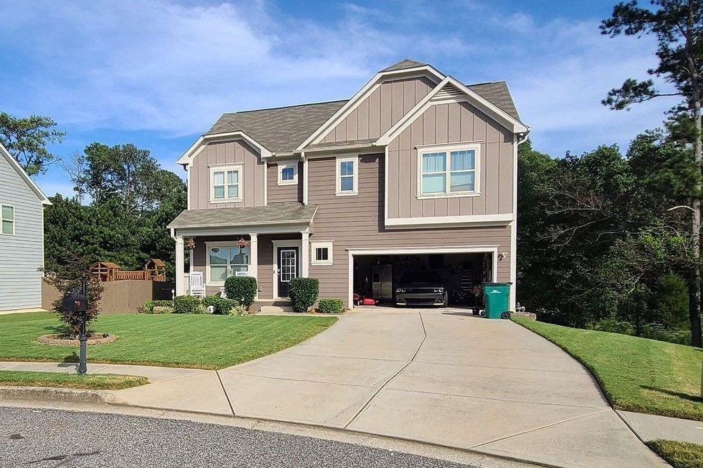 1992 Township Dr, Winder, GA 30680-5633