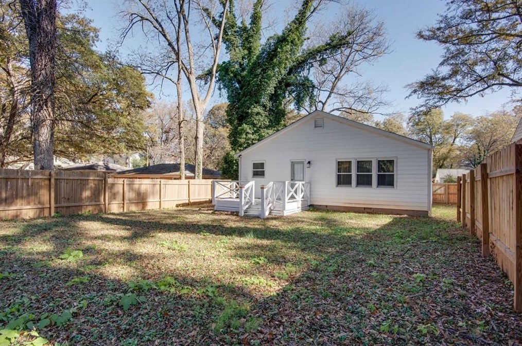 1121 Oakland Dr, Atlanta GA  30310-3839 exterior