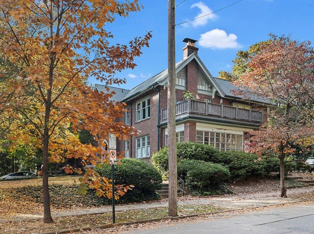 1868 Wycliff Rd, Atlanta, GA 30309-1810