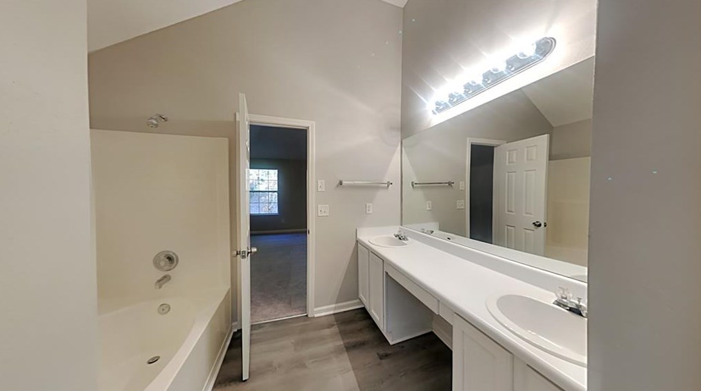 4860 Wilkins Sta Dr, Decatur GA 30035-4321 exterior