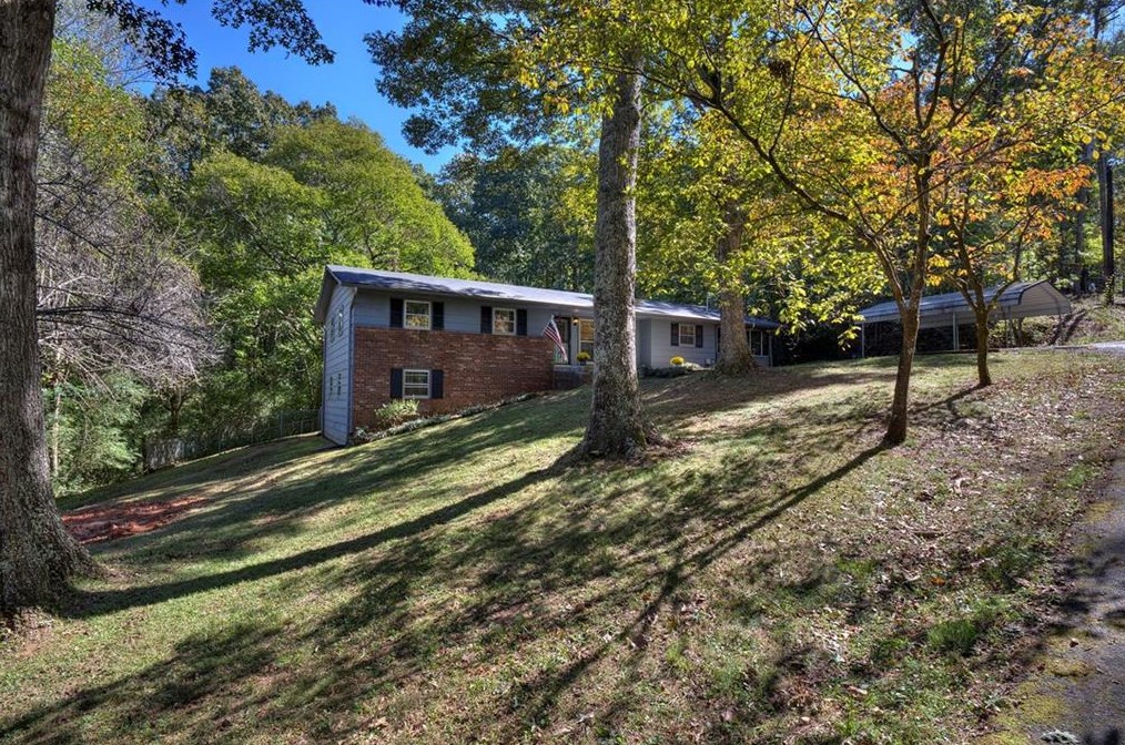 32 Townsend Dr, Euharlee, GA 30121-4738