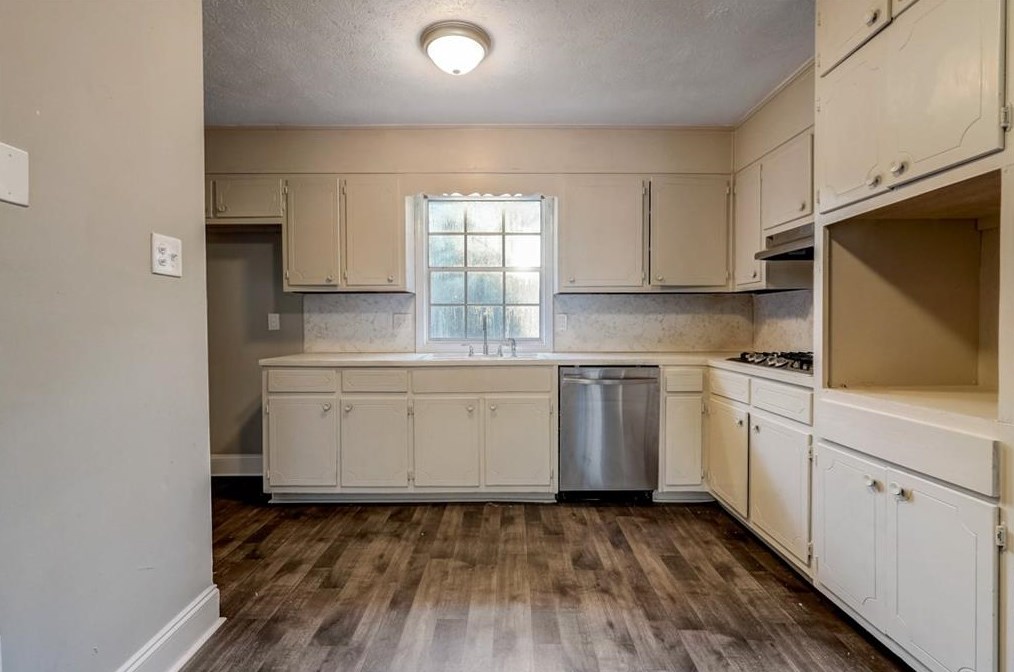1518 Tanglewood Way Nw, Conyers, GA 30012