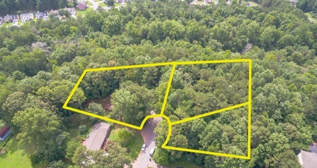 156 Hidden Valley Dr, Lawrenceville, GA 30044-4905