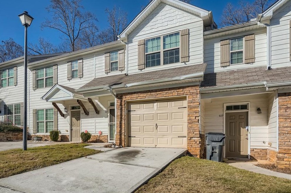 4117 Stone Trace Dr, Atlanta, GA 30344-7044