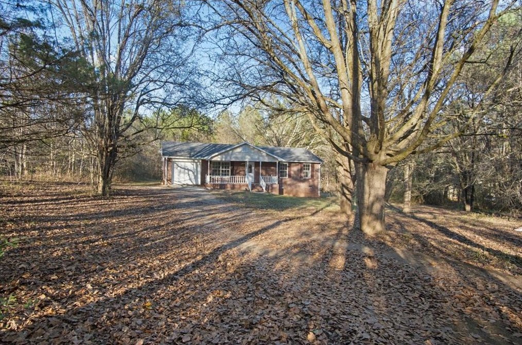 2495 E Mcintosh Rd, Griffin, GA 30223