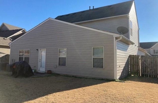 216 Aberdeen Way, Dallas GA 30132-2620 exterior