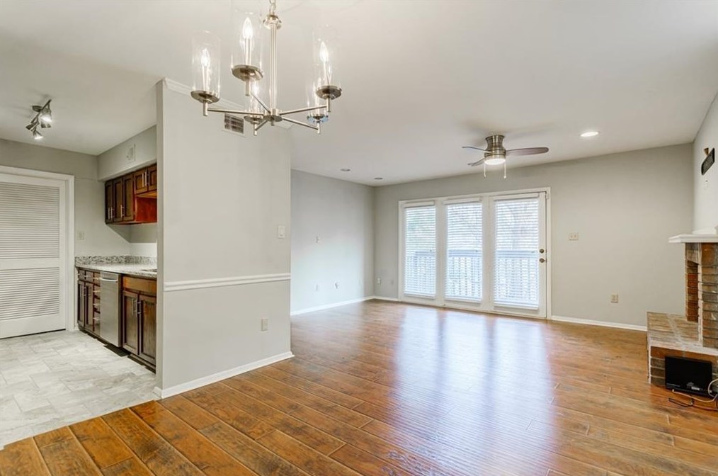 217 Tuxworth Cir, Decatur, GA 30033