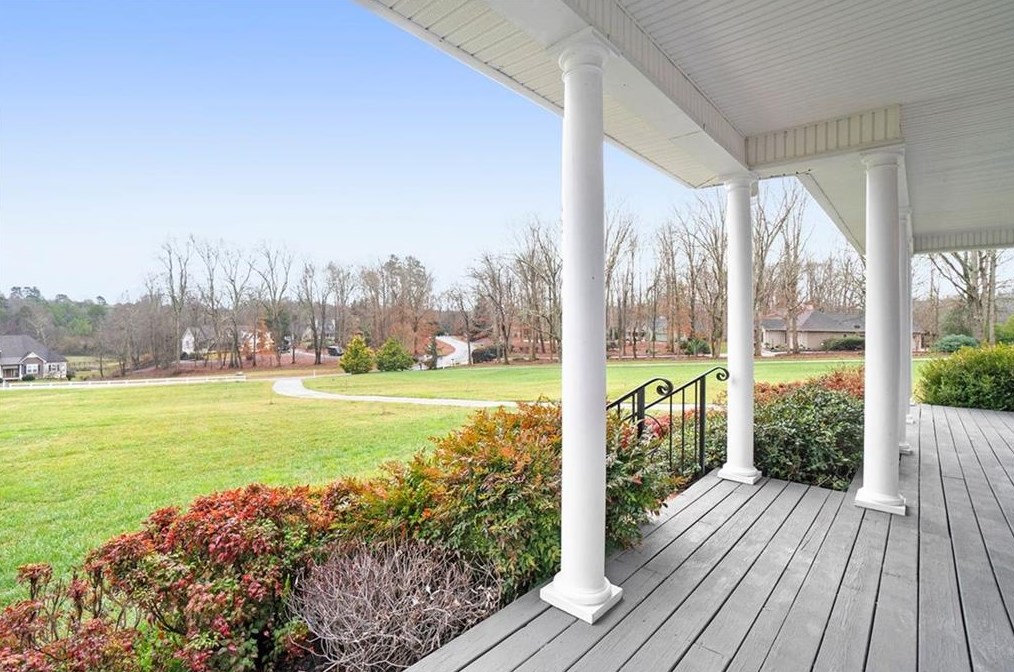 5816 Sweetbottom Ln, Clermont, GA 30527-2039