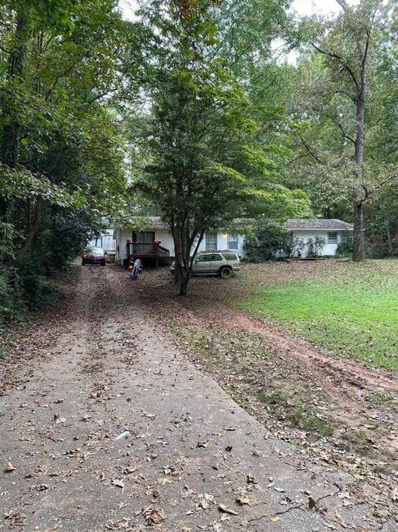 2735 Wynelle Dr, Gainesville, GA 30506-1809