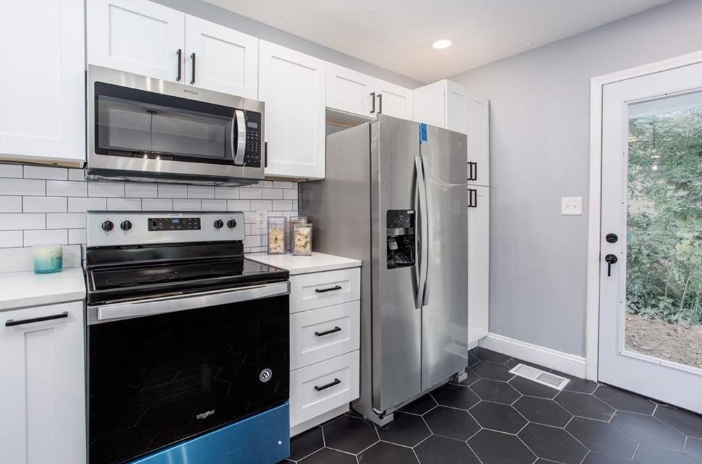 3433 Glen Rd, Decatur GA  30032-2507 exterior