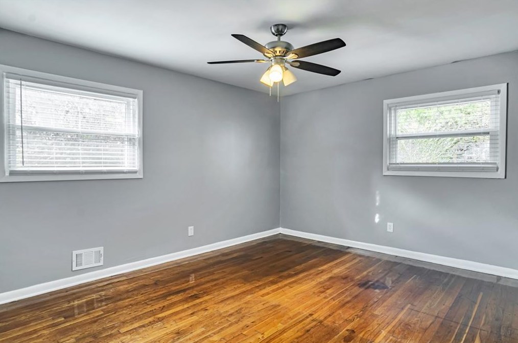 985 Winburn Dr, Atlanta GA  30344-2872 exterior