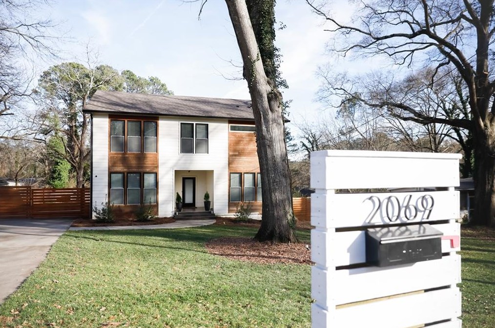 2069 Delphine Way, Decatur, GA 30032-5377
