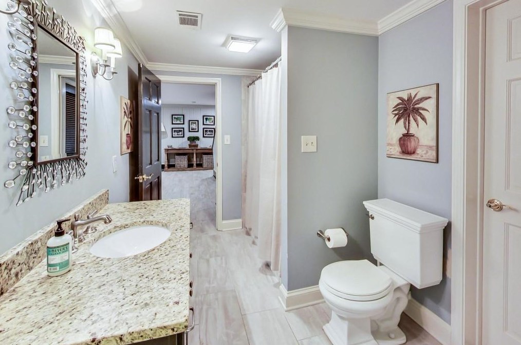 1302 Wesley Pl, Atlanta GA  30327-1712 exterior