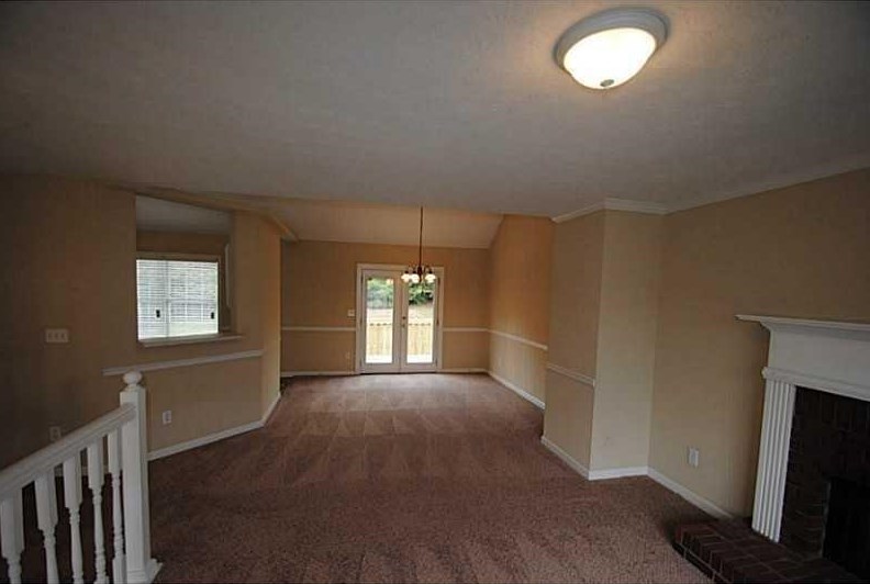 7304 Clubcrest Dr, Flowery Branch, GA 30542