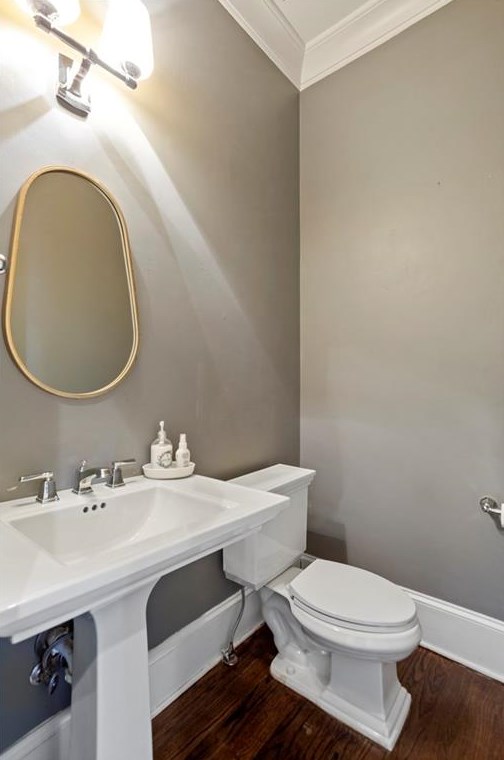 688 Mountain Dr, Atlanta GA 30342-3900 exterior