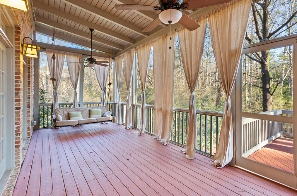 688 Mountain Dr, Atlanta GA 30342-3900 exterior