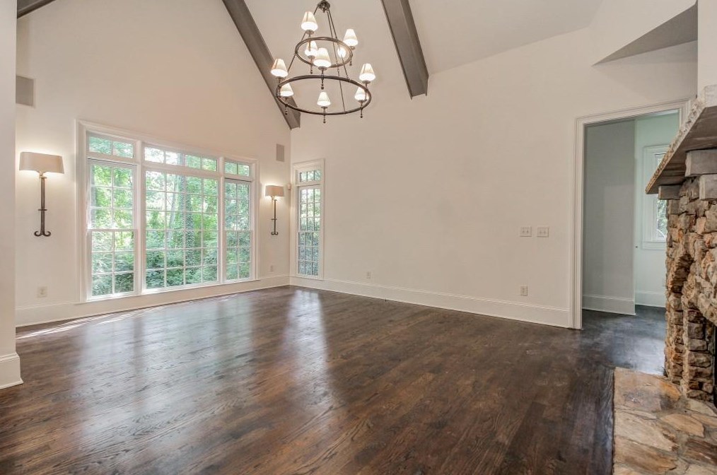 688 Mountain Dr, Atlanta GA 30342-3900 exterior