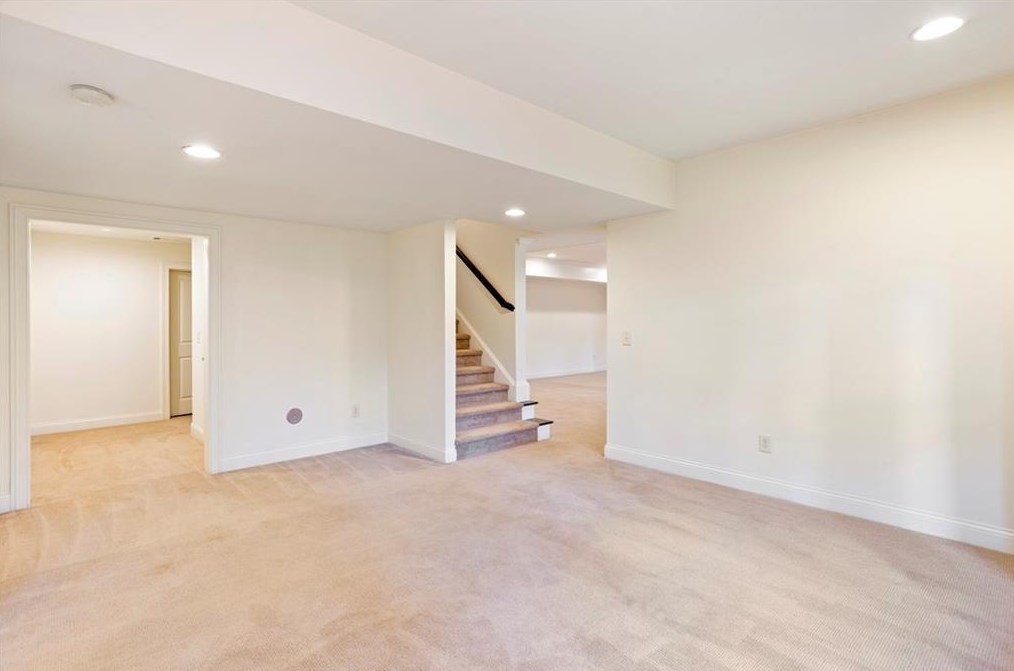 688 Mountain Dr, Atlanta GA 30342-3900 exterior