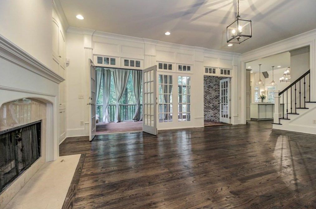 688 Mountain Dr, Atlanta GA 30342-3900 exterior