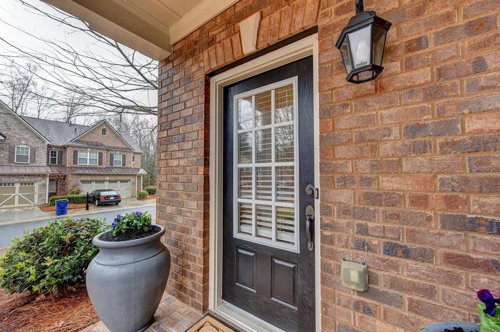 11174 Blackbird Ln, Alpharetta, GA 30022-2467