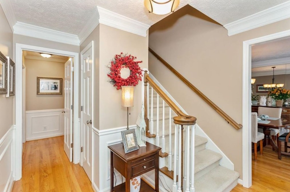 650 Springview Ct, Roswell, GA 30076-2624