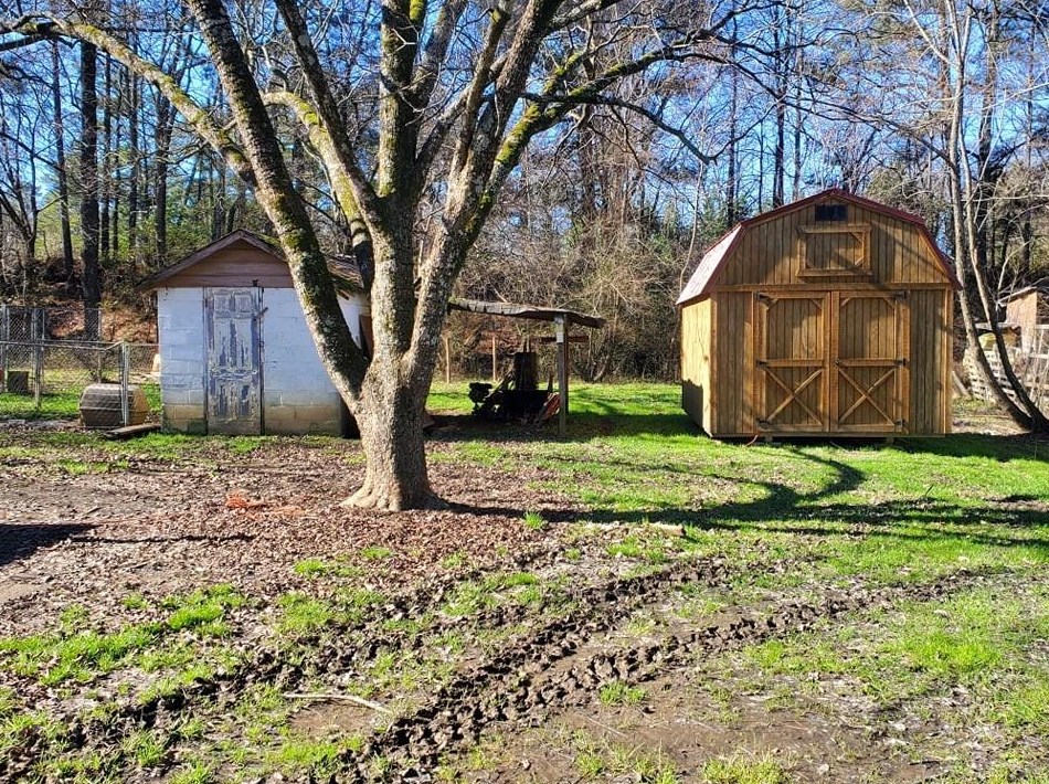 190 Pne Dr, Calhoun GA 30701-1629 exterior