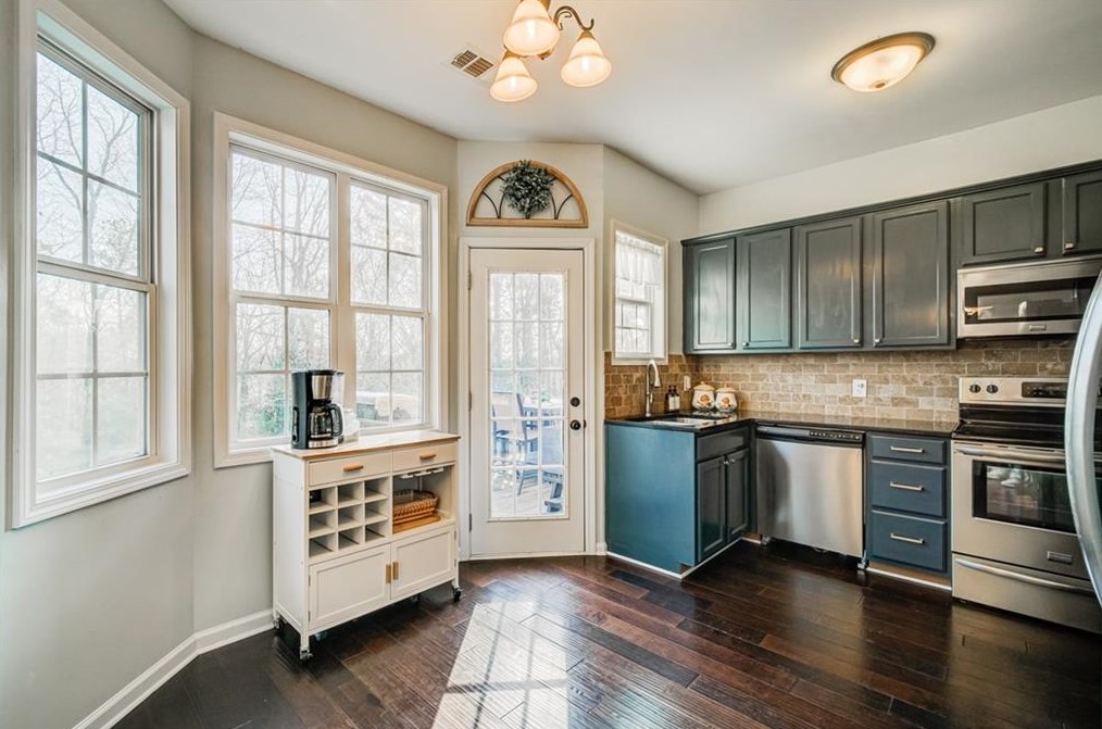 179 Levi St, Calhoun GA 30701-8018 exterior