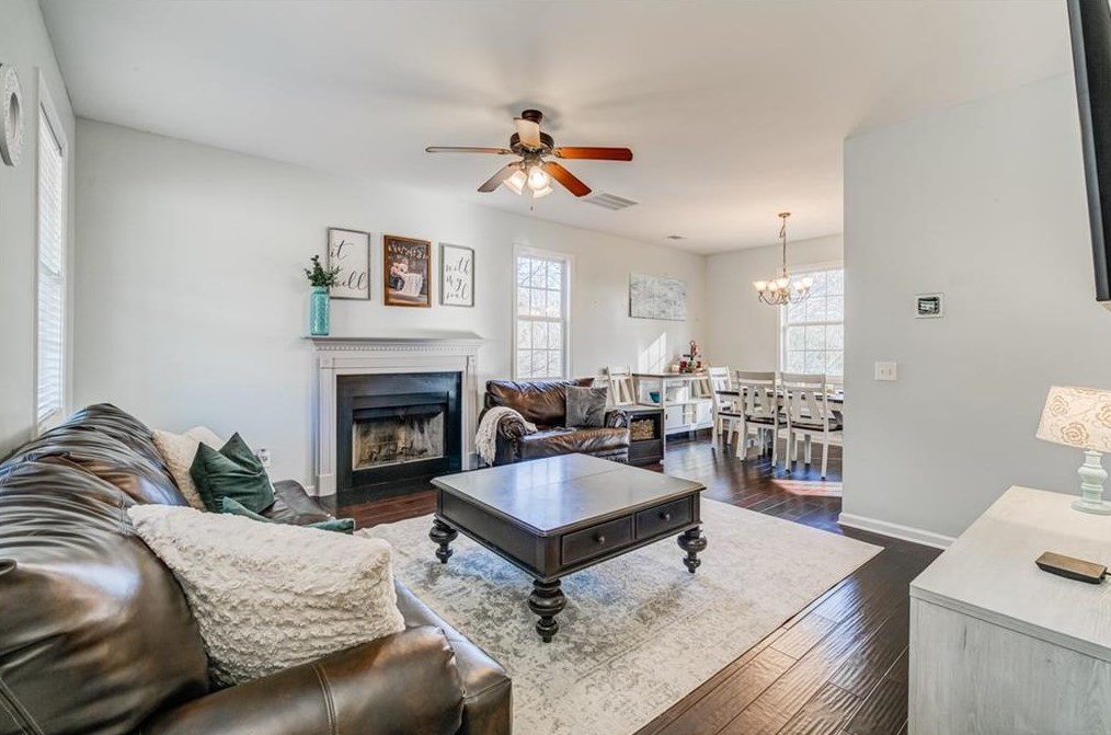 179 Levi St, Calhoun GA 30701-8018 exterior