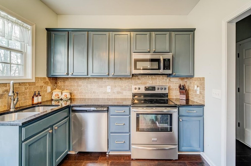 179 Levi St, Calhoun GA 30701-8018 exterior