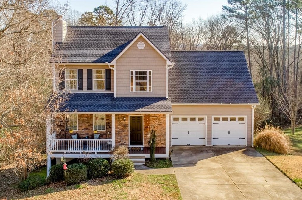 179 Levi St, Calhoun, GA 30701-8018