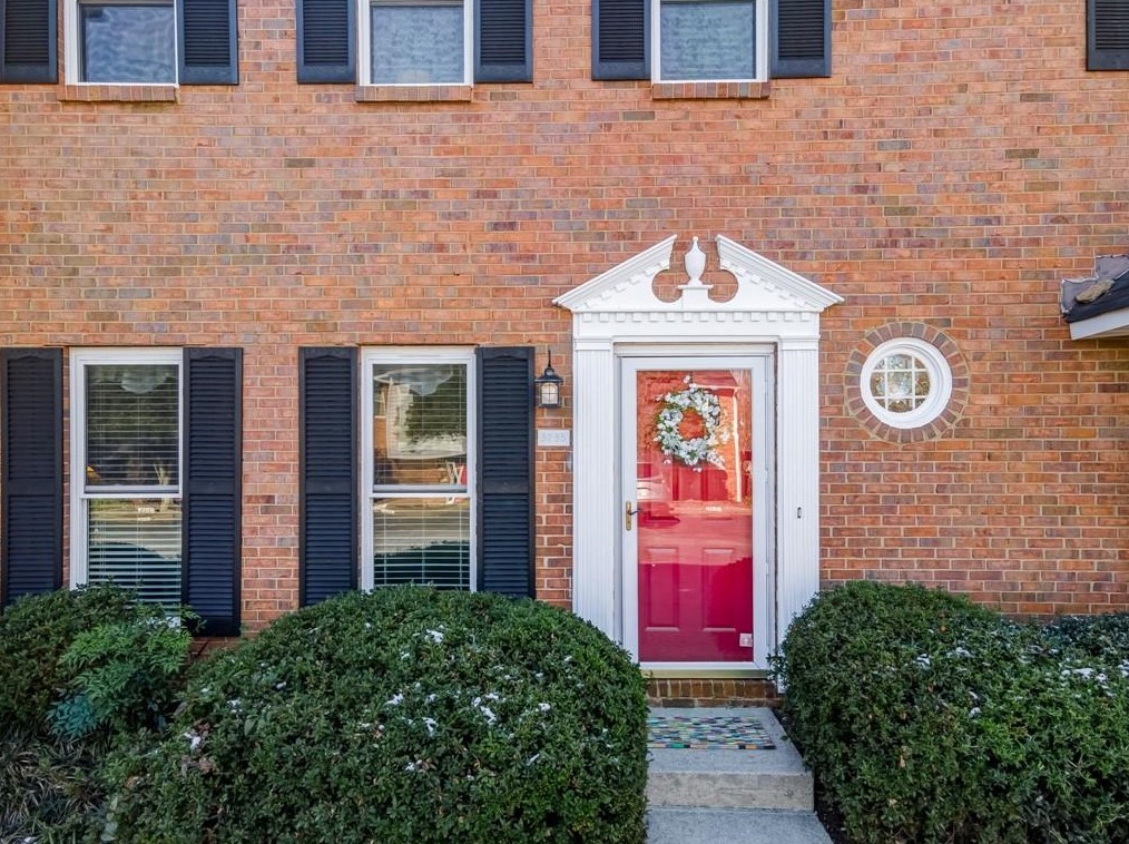 3235 Cape Cir, Alpharetta GA  30009-3772 exterior