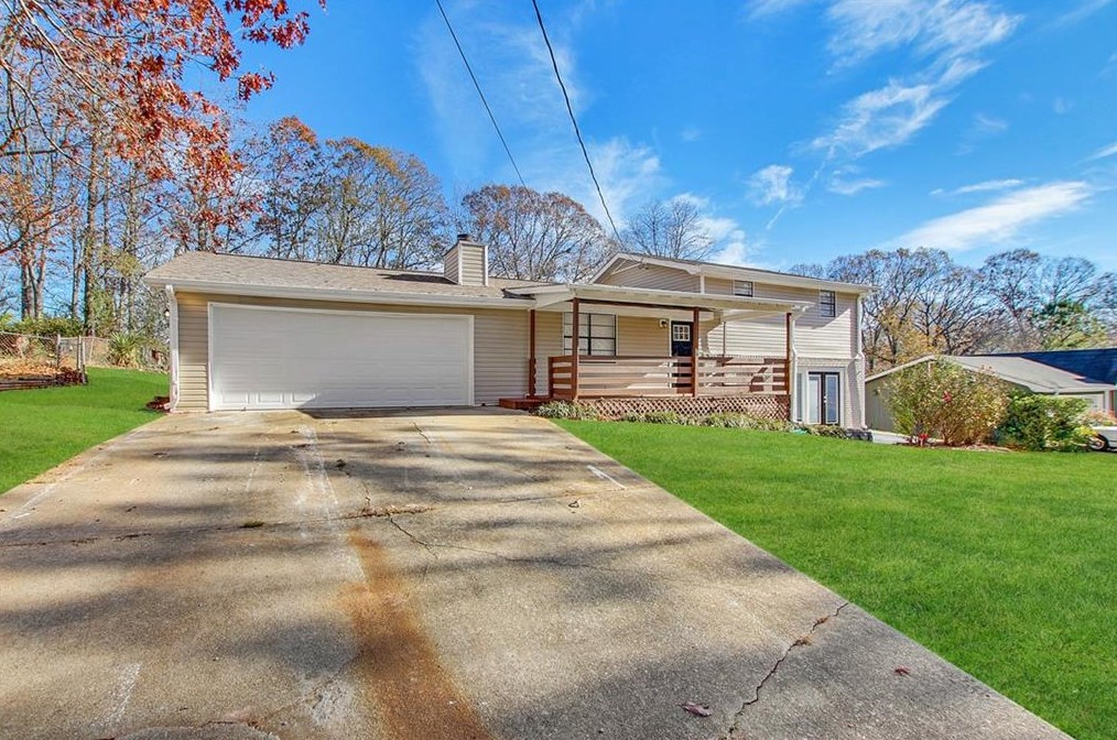 5670 Bob White Ln, Douglasville, GA 30135