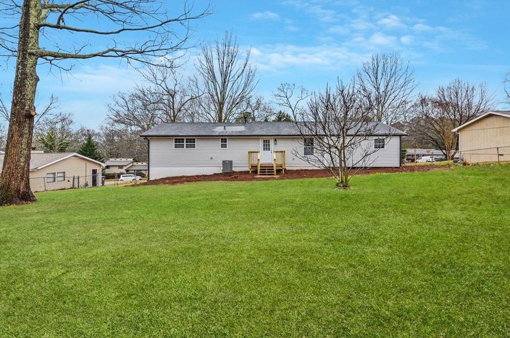 5680 Bob White Ln, Douglasville, GA 30135-3802