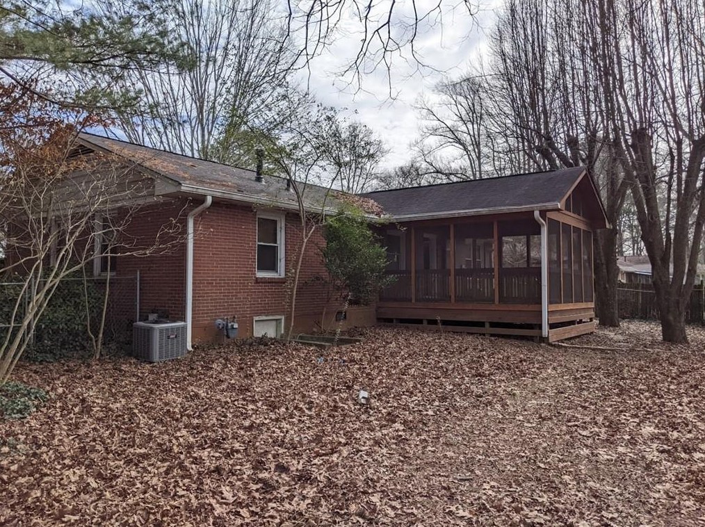 920 Willivee Dr, Decatur GA  30033-4754 exterior