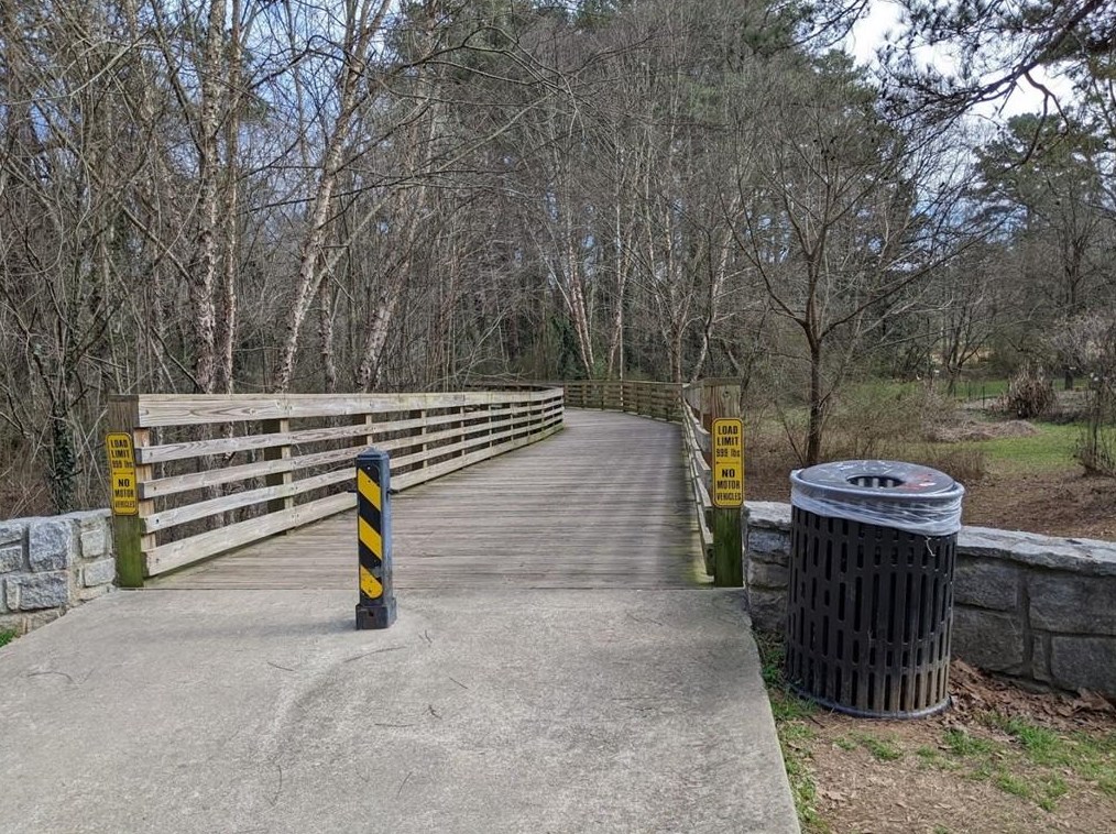 920 Willivee Dr, Decatur GA 30033-4128 exterior