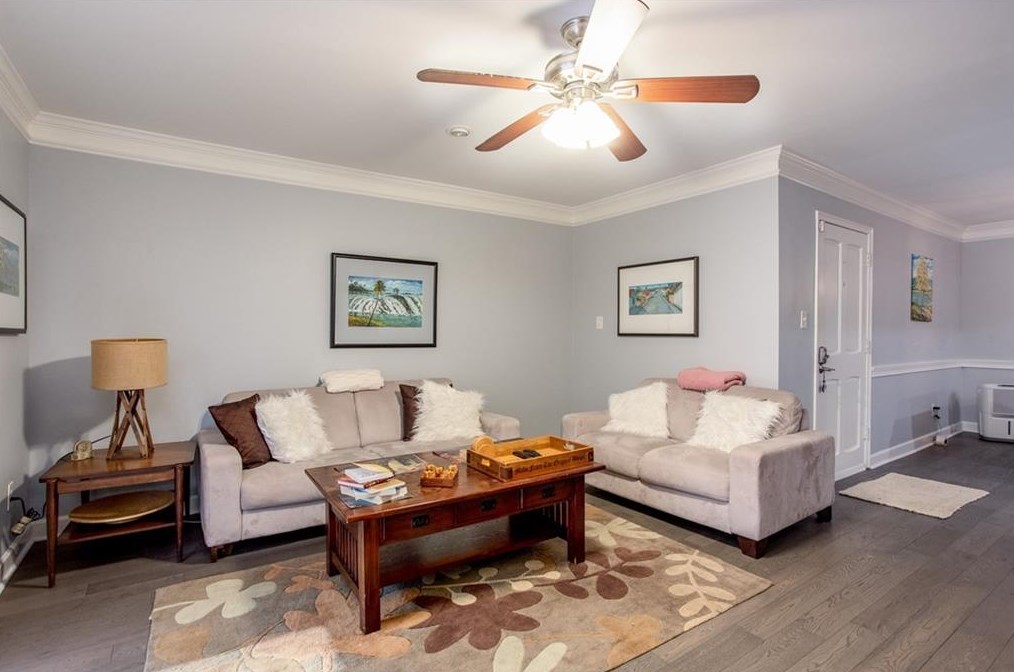 129 Woodmere Sq, Atlanta, GA 30327-4034