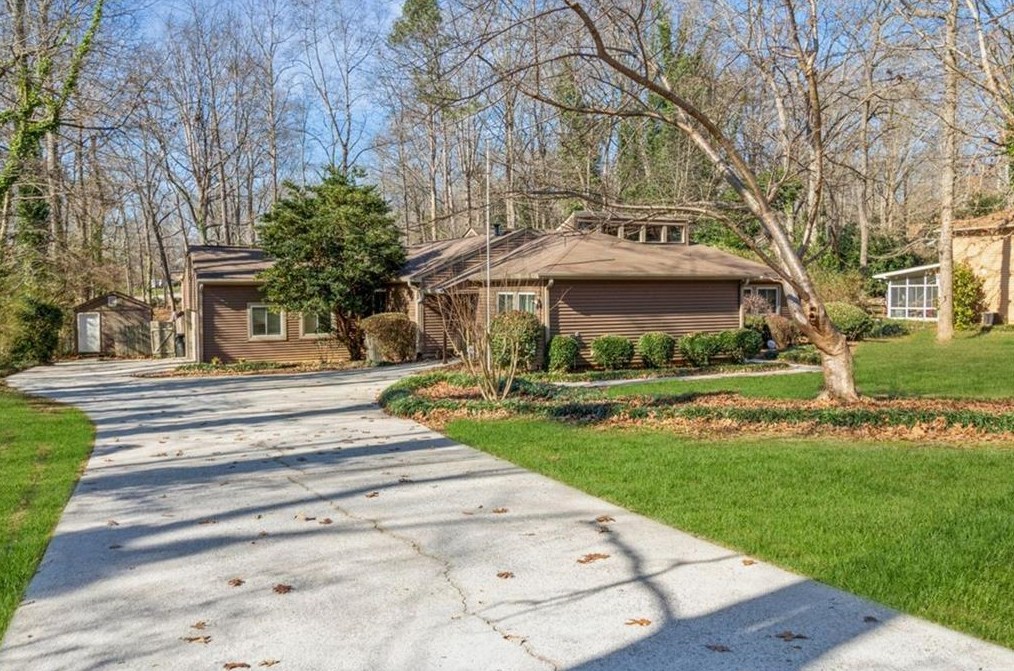 8381 Dawn Dr, Jonesboro, GA 30236-4060