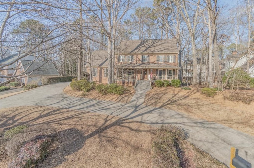 316 Coopers Pond Dr, Lawrenceville, GA 30044-5228