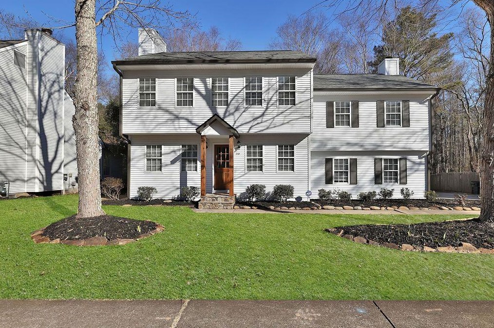 240 Park Bridge Ln, Roswell, GA 30075-3064