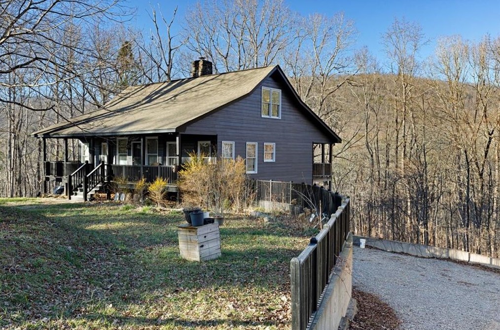 190 Poplar Dr N, Big Canoe, GA 30143