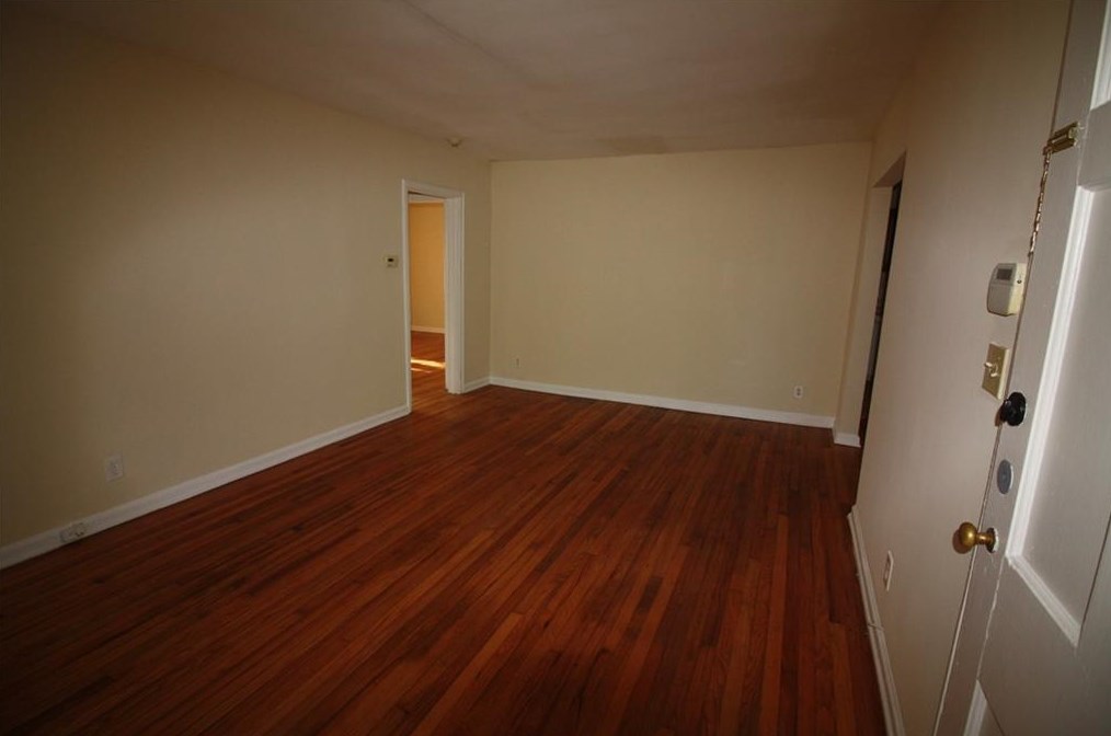 984 Sycamore Dr, Decatur GA  30030-1600 exterior