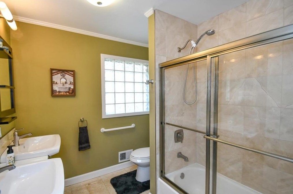 1505 Robinhood Trl, Gainesville GA  30501-2427 exterior