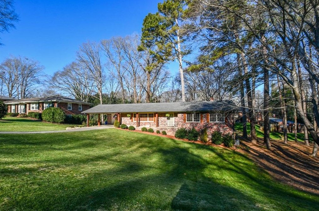 1505 Robinhood Trl, Gainesville GA  30501-2427 exterior